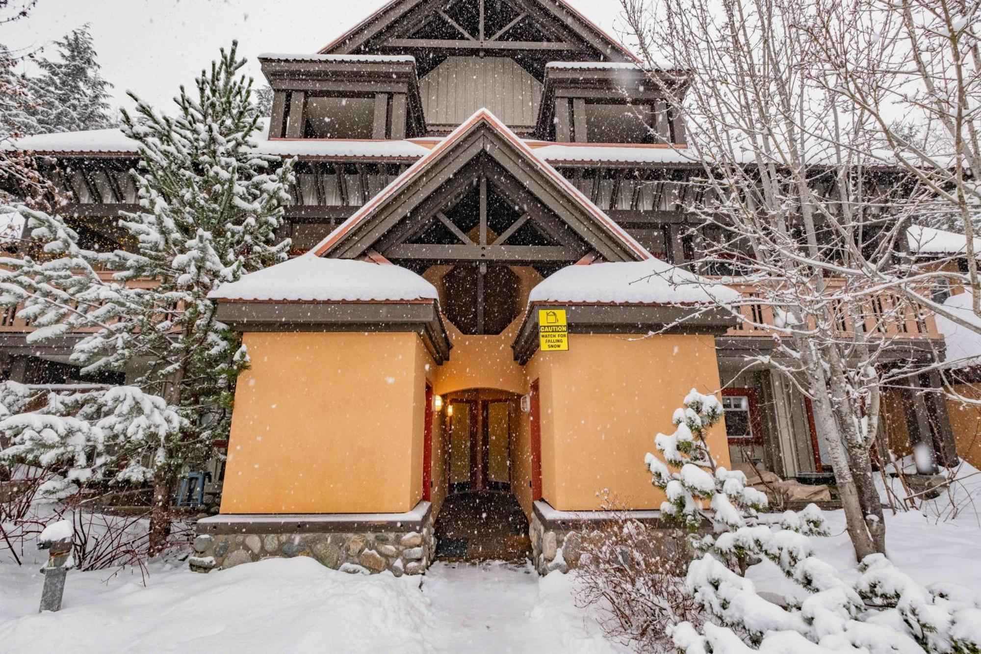 Sunpath By Outpost Whistler Villa Kültér fotó